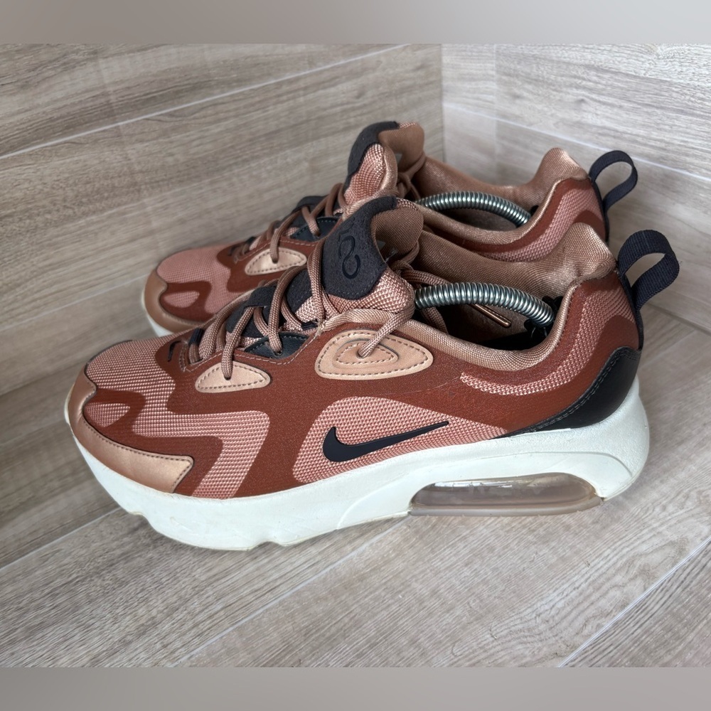 Nike Air Max 200 Metallic Red Bronze Sneaker CT1185-900 Women’s Shoe Size 9 - Picture 11 of 13